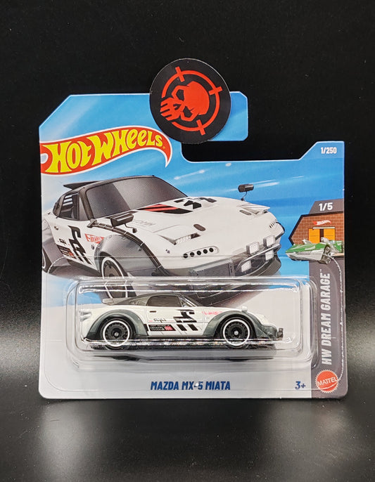 HOT WHEELS MAZDA MX-5 MIATA HW DREAM GARAGE 1/5 1/250